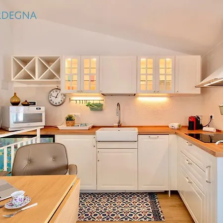 Clicksardinia Historic Centre Cosy Penthouse With Sea View Terrace 阿尔盖罗