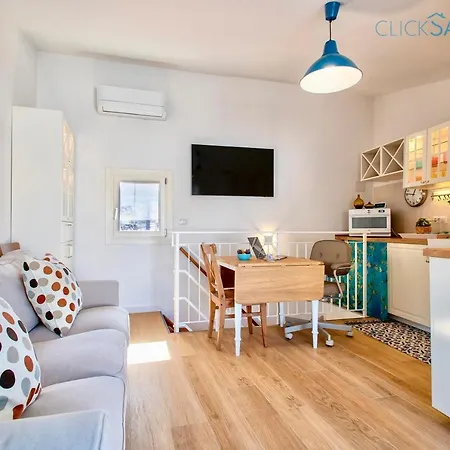 Daire Clicksardinia Historic Centre Cosy Penthouse With Sea View Terrace Alghero